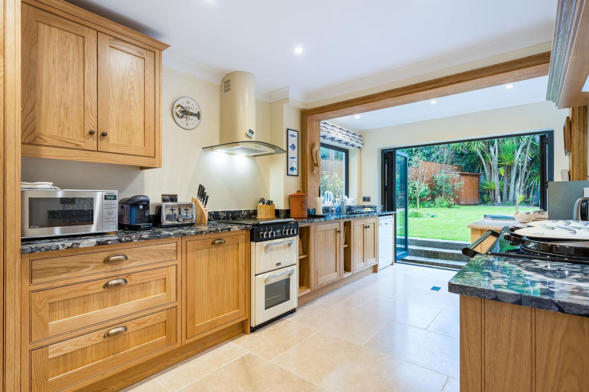 High Quality Detached House With Parking St. Ives Villa ภายนอก รูปภาพ